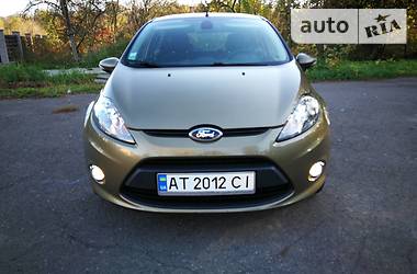 Хэтчбек Ford Fiesta 2011 в Калуше