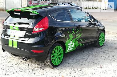 Купе Ford Fiesta 2011 в Ровно