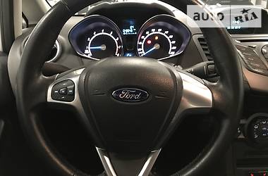 Хэтчбек Ford Fiesta 2016 в 