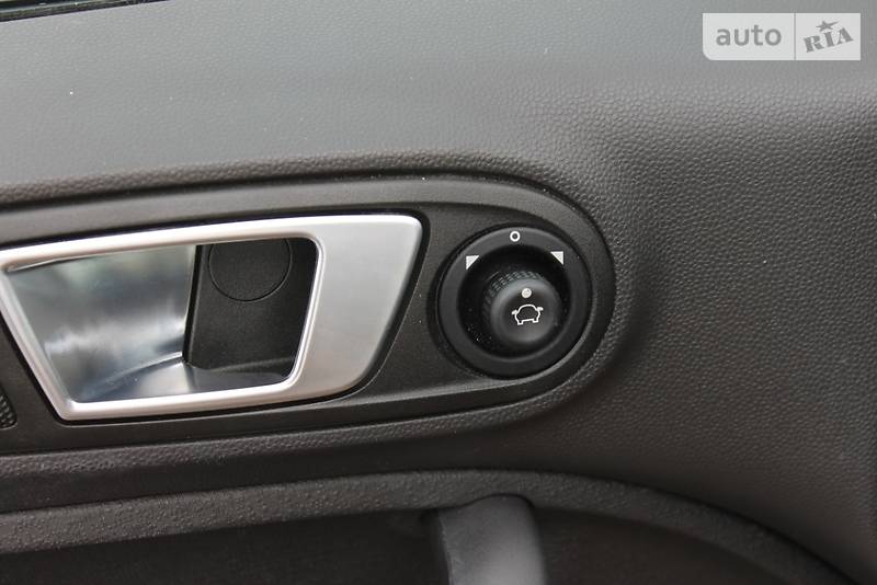 Хетчбек Ford Fiesta 2015 в Миколаєві