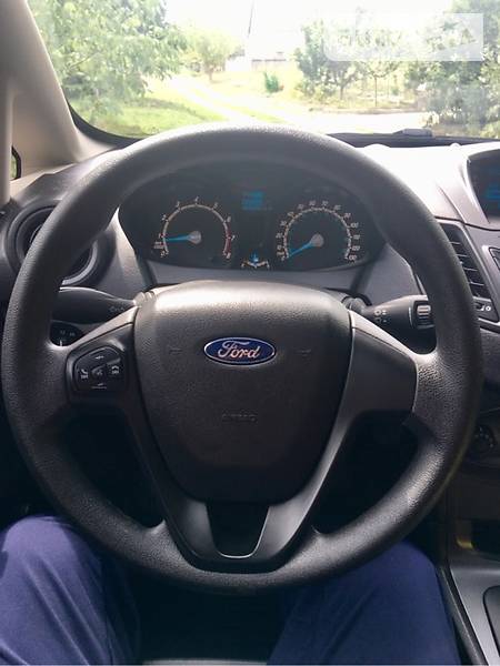 Седан Ford Fiesta 2016 в Сумах