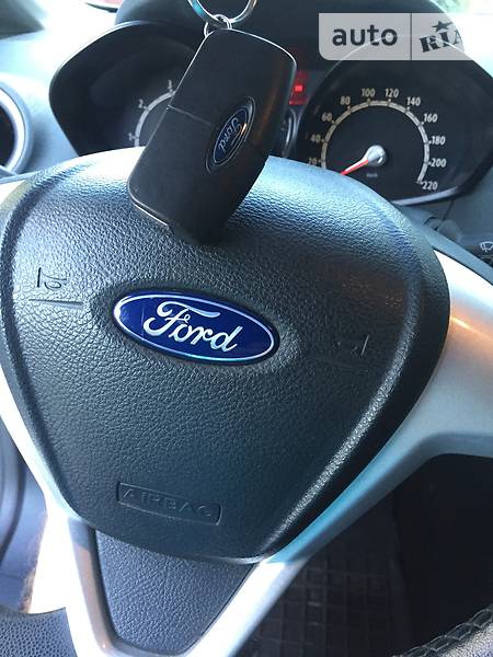 Хетчбек Ford Fiesta 2011 в Дніпрі