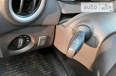 Хетчбек Ford Fiesta 2016 в 