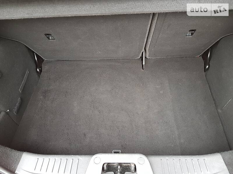 Хетчбек Ford Fiesta 2015 в Дніпрі