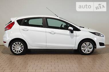 Хетчбек Ford Fiesta 2017 в 