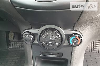 Хетчбек Ford Fiesta 2017 в 