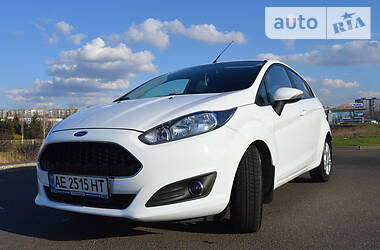 Хэтчбек Ford Fiesta 2016 в Кривом Роге