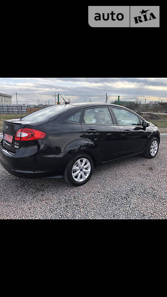 Седан Ford Fiesta 2013 в Луцьку
