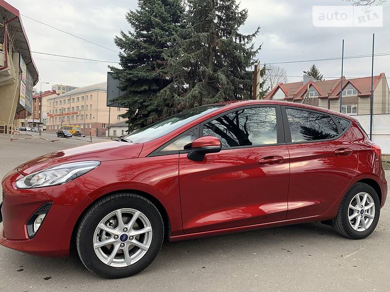 Хетчбек Ford Fiesta 2017 в Тернополі