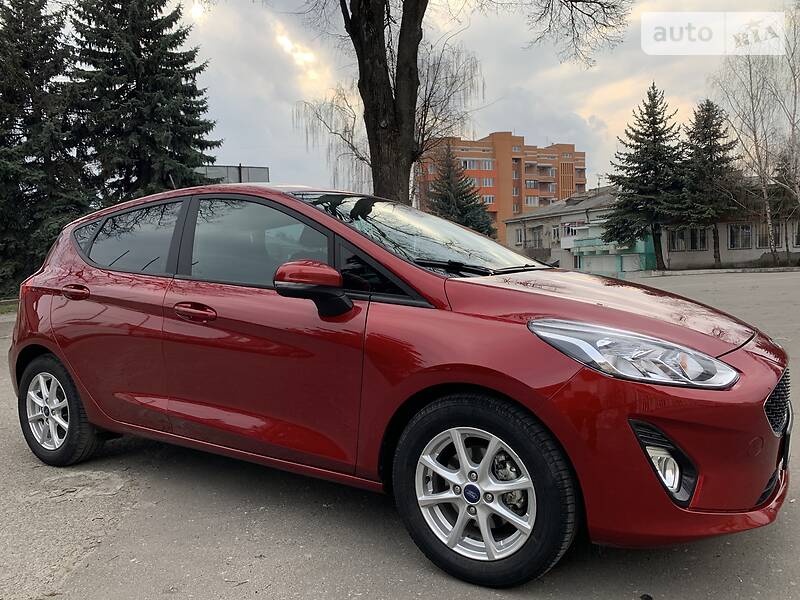 Хетчбек Ford Fiesta 2017 в Тернополі