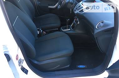 Хетчбек Ford Fiesta 2012 в 