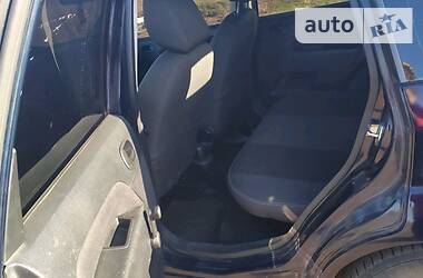 Хэтчбек Ford Fiesta 2006 в 