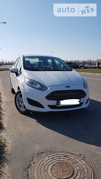 Седан Ford Fiesta 2017 в Львові