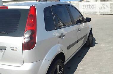 Хетчбек Ford Fiesta 2006 в 
