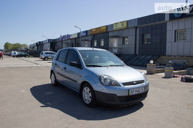 Хетчбек Ford Fiesta 2006 в Запоріжжі фото 3 Хетчбек Ford Fiesta 2006 в Запоріжжі