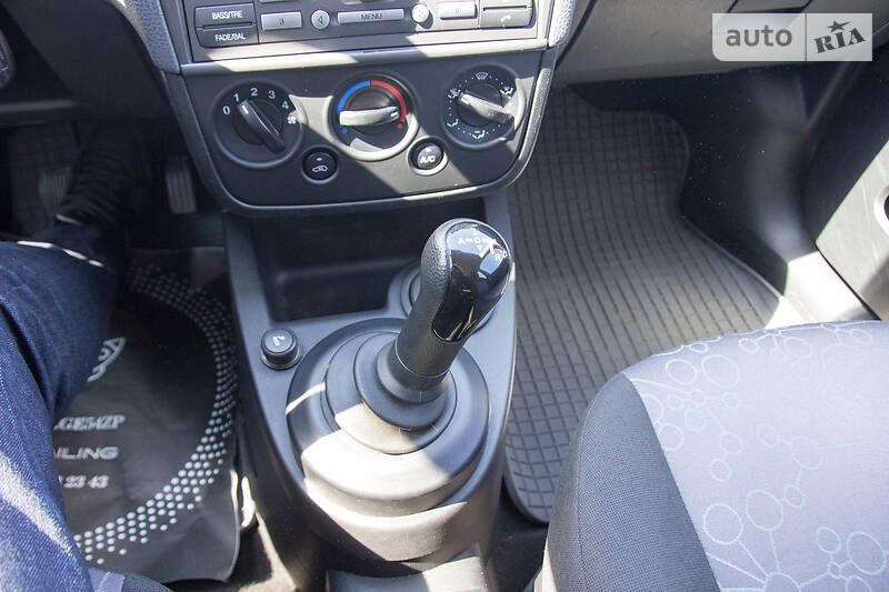 Хетчбек Ford Fiesta 2006 в Запоріжжі фото 29 Хетчбек Ford Fiesta 2006 в Запоріжжі
