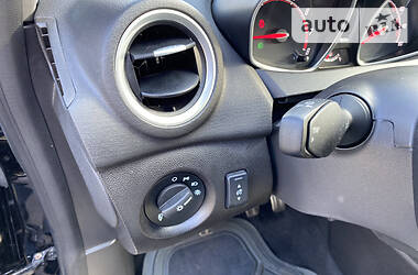 Хэтчбек Ford Fiesta 2016 в 