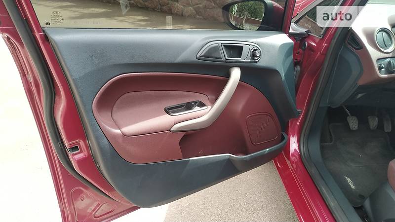 Хетчбек Ford Fiesta 2010 в Житомирі
