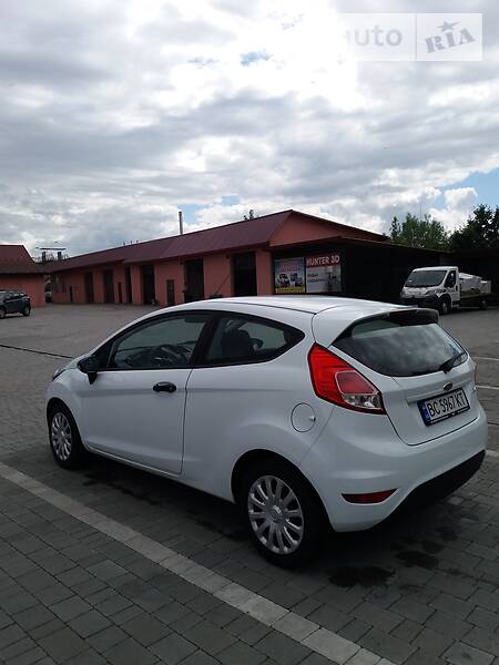 Хэтчбек Ford Fiesta 2015 в Бродах