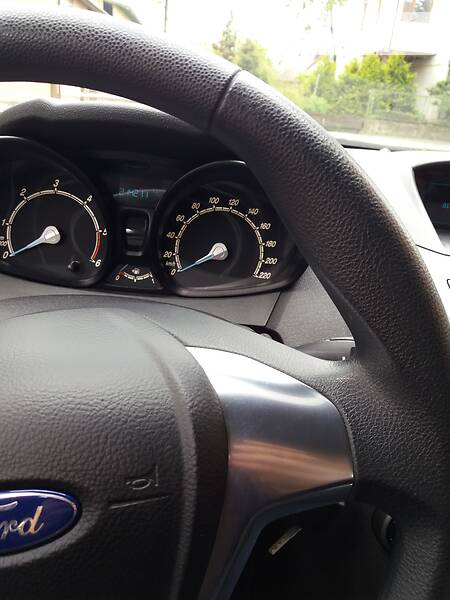 Хэтчбек Ford Fiesta 2015 в Бродах