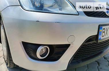 Хетчбек Ford Fiesta 2005 в 