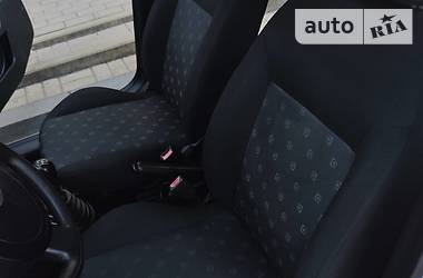 Хетчбек Ford Fiesta 2005 в 
