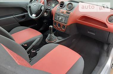 Хэтчбек Ford Fiesta 2008 в 