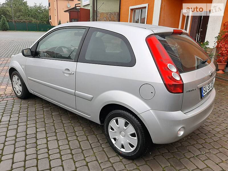 Хетчбек Ford Fiesta 2008 в Самборі