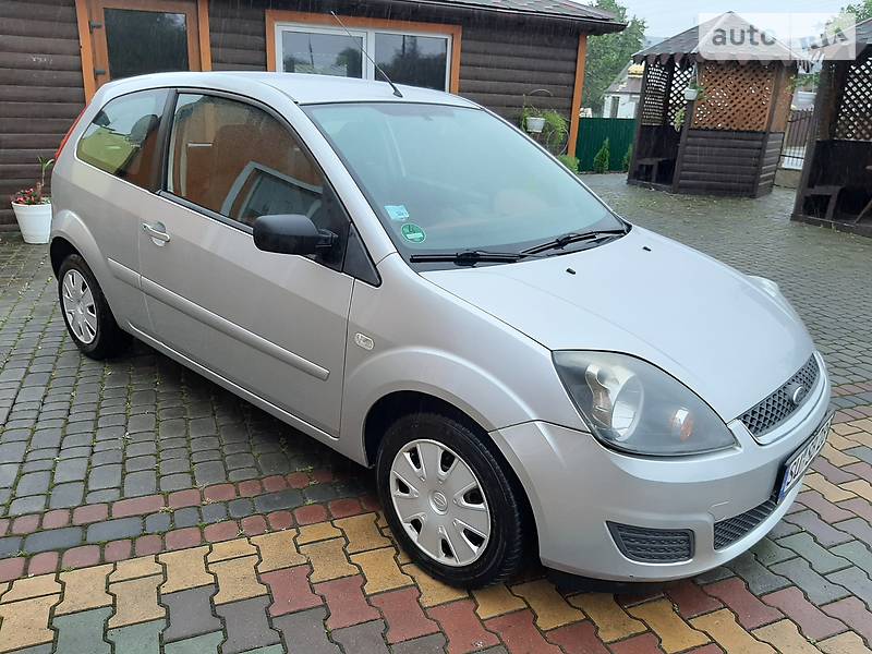 Хетчбек Ford Fiesta 2008 в Самборі