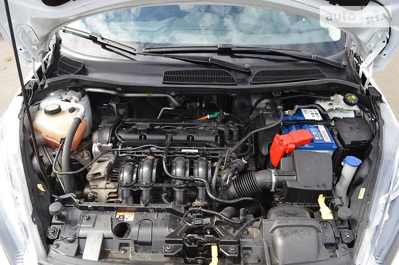 Хетчбек Ford Fiesta 2017 в Києві