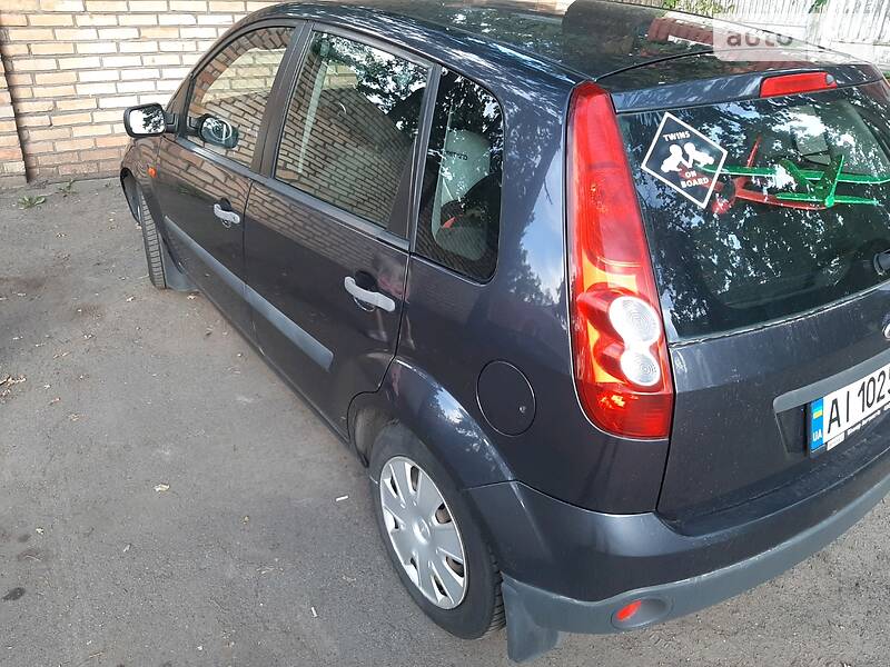 Хетчбек Ford Fiesta 2006 в Бучі