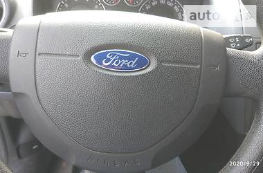 Хэтчбек Ford Fiesta 2008 в Киеве