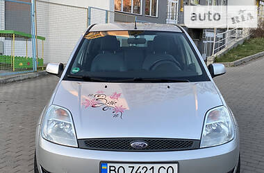 Хэтчбек Ford Fiesta 2005 в Львове