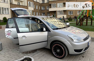 Хэтчбек Ford Fiesta 2005 в Львове