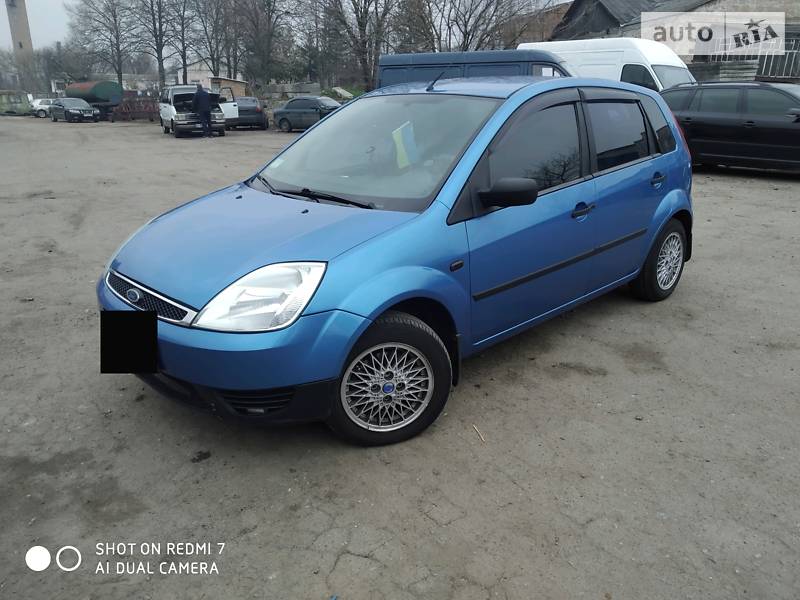 Хэтчбек Ford Fiesta 2004 в Переяславе-Хмельницком