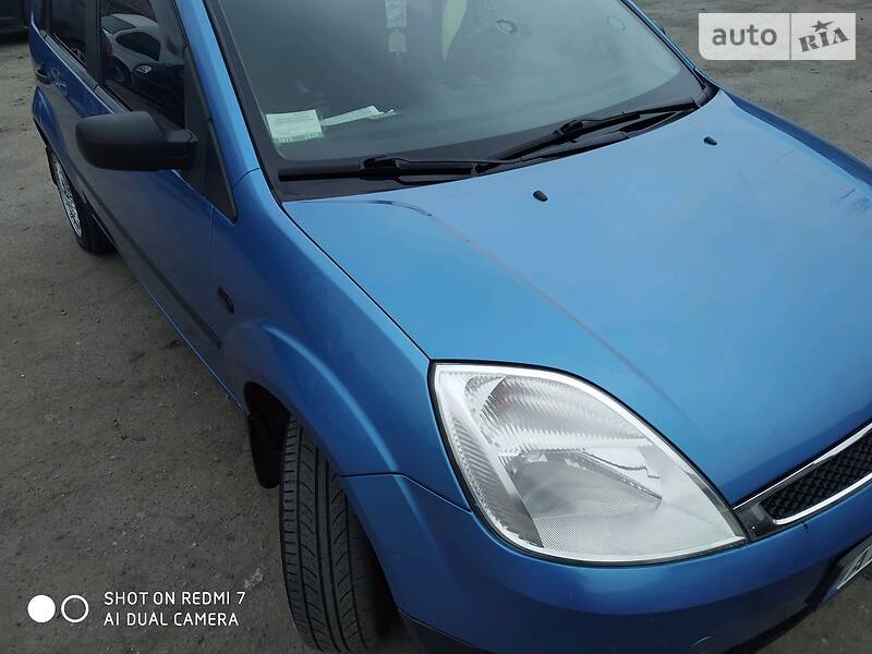 Хэтчбек Ford Fiesta 2004 в Переяславе