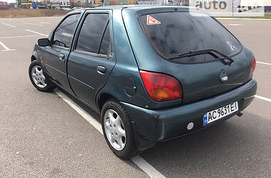 Хэтчбек Ford Fiesta 1996 в 