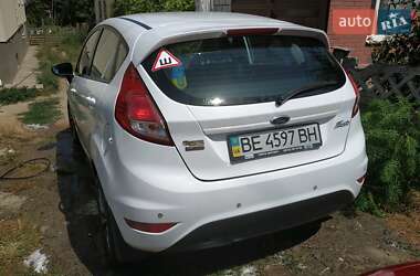 Хэтчбек Ford Fiesta 2013 в 