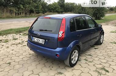 Хэтчбек Ford Fiesta 2006 в 