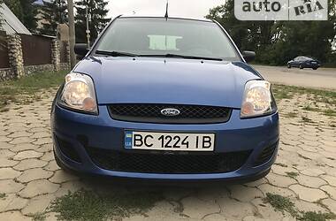 Хэтчбек Ford Fiesta 2006 в 