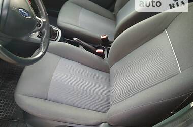 Хэтчбек Ford Fiesta 2012 в 