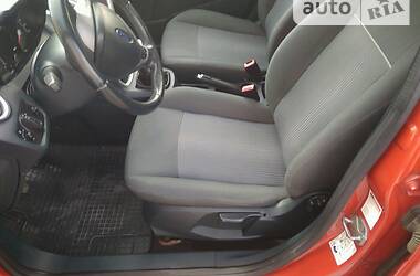 Хэтчбек Ford Fiesta 2012 в 