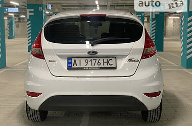 Хэтчбек Ford Fiesta 2011 в Киеве