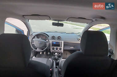 Хэтчбек Ford Fiesta 2005 в Полтаве