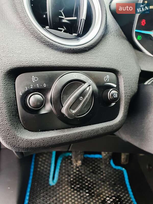 Хетчбек Ford Fiesta 2014 в Львові