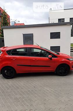 Хэтчбек Ford Fiesta 2015 в Львове