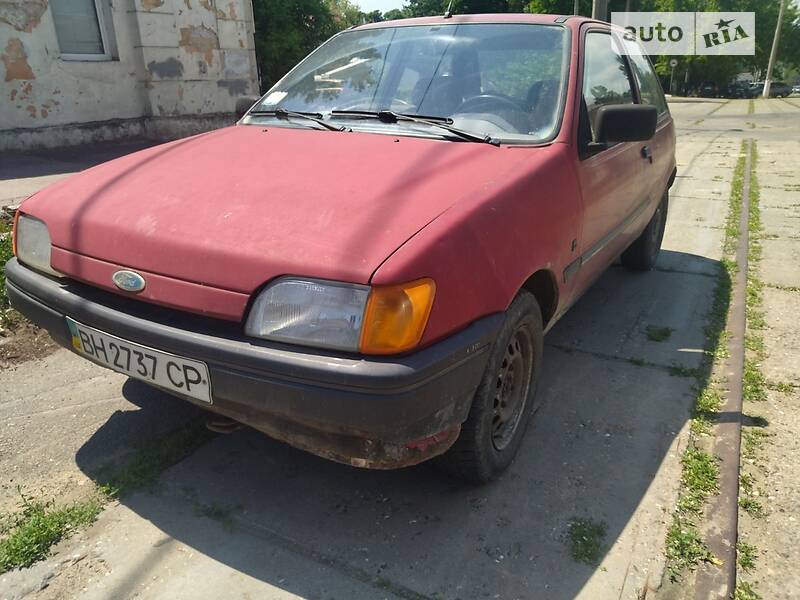 Хэтчбек Ford Fiesta 1990 в Одессе