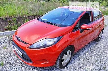 Хэтчбек Ford Fiesta 2012 в 