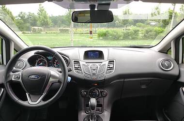Хэтчбек Ford Fiesta 2016 в Ирпене