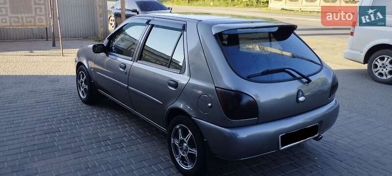 Хэтчбек Ford Fiesta 1998 в Одессе